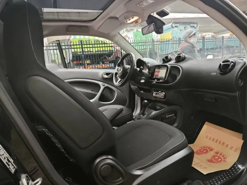 2019 Smart smart fortwo 0.9T 90HP L3 6DCT,autocango,china used car exporter,china ev exporter,chinese used car exporter,chinese used ev exporter