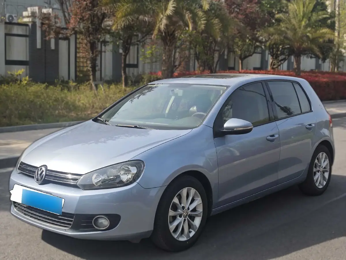 2010 Volkswagen Golf 1.4T 131HP L4 7DCT