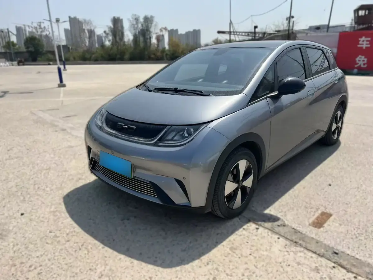 2023 BYD Dolphin BEV 44.928KWH