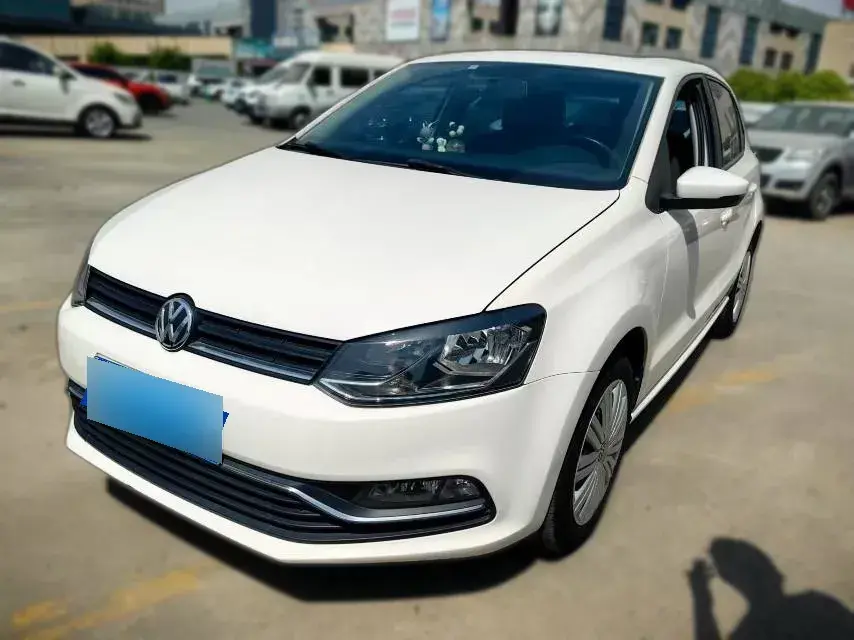 2016 Volkswagen Polo 1.6L 110HP L4 5MT