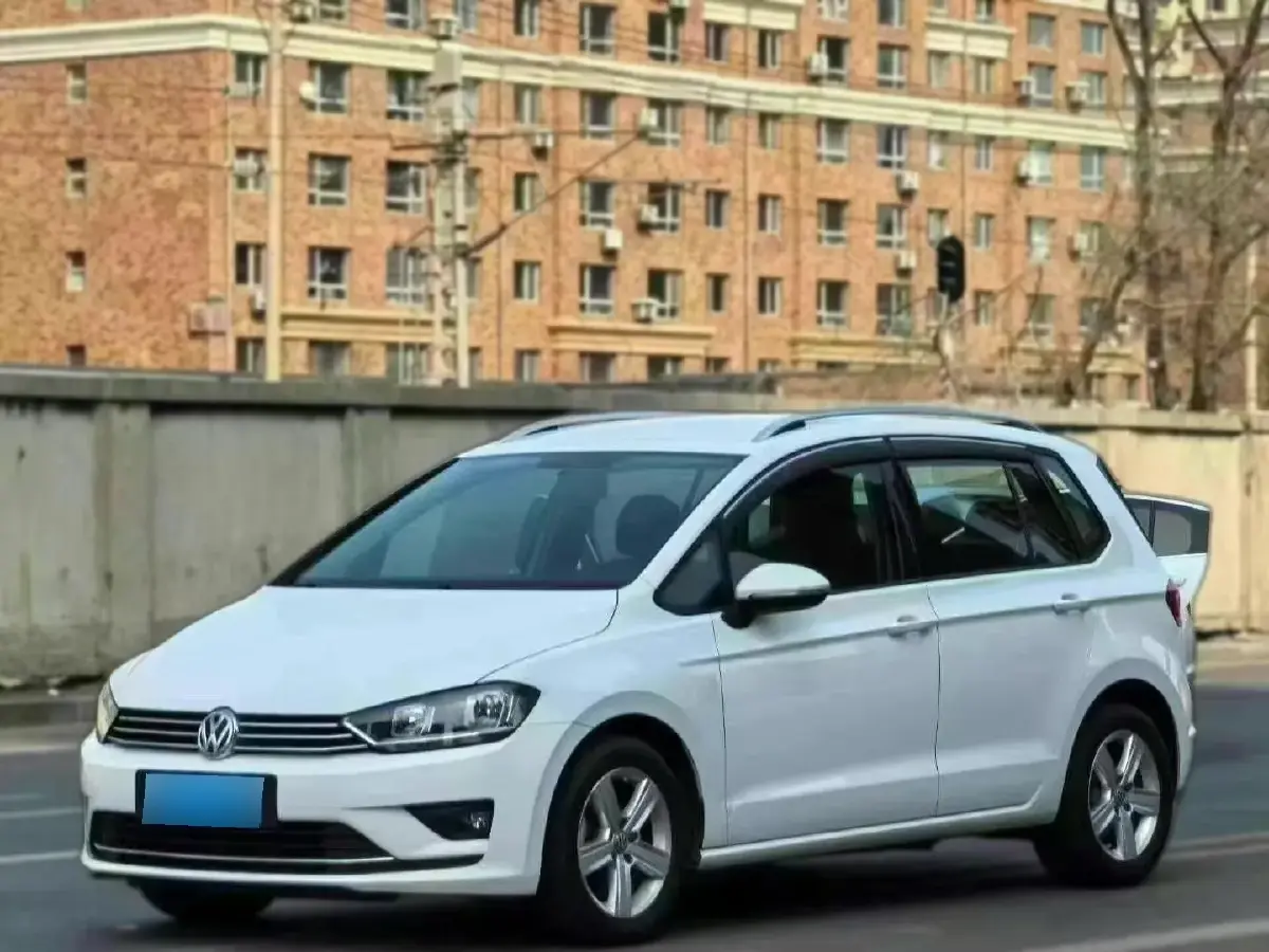 2018 Volkswagen Golf Sportsvan 1.6L 110HP L4 6AT