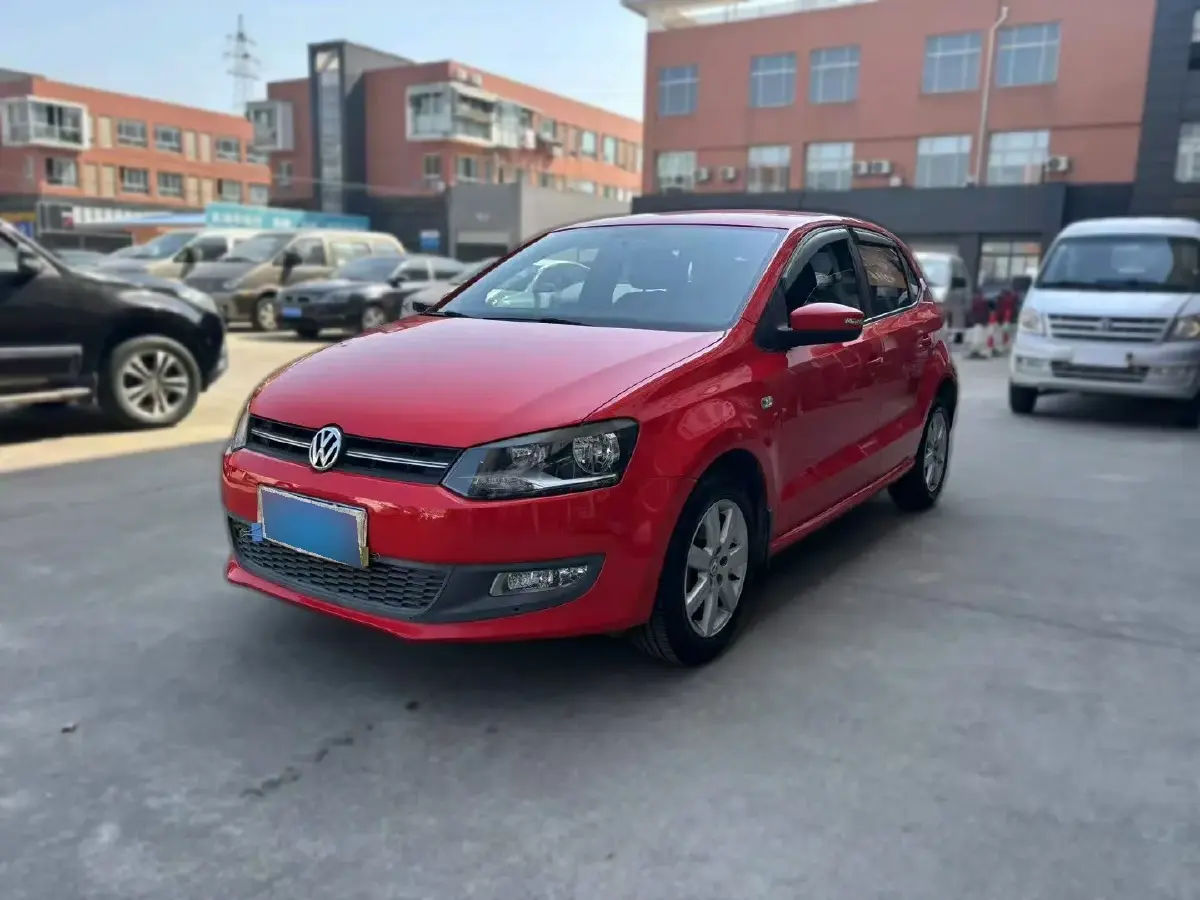 2013 Volkswagen Polo 1.4L 86HP L4 5MT