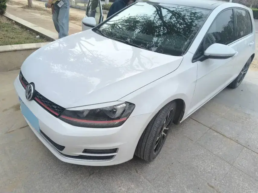 2015 Volkswagen Golf 1.4T 131HP L4 7DCT