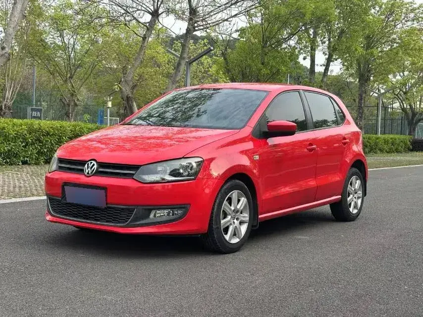 2013 Volkswagen Polo 1.4L 86HP L4 5MT