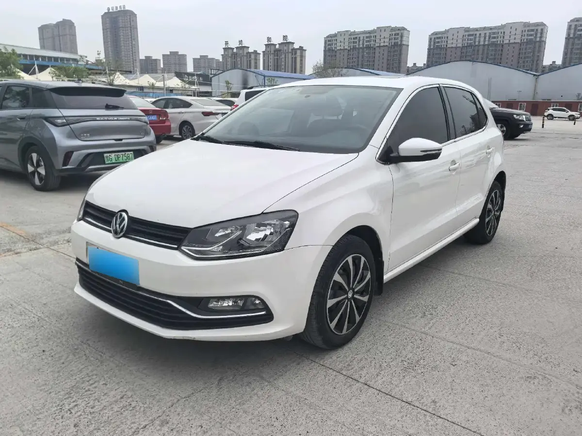 2016 Volkswagen Polo 1.6L 110HP L4 5MT