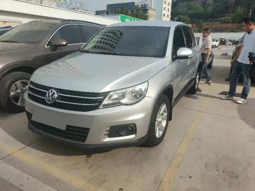 2010 Volkswagen Tiguan 1.8T 160HP L4 6AT