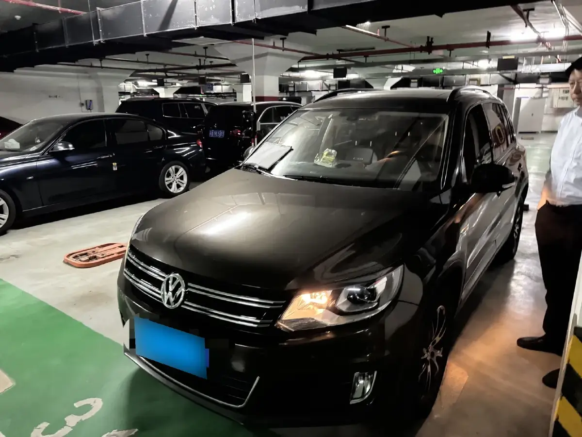 2015 Volkswagen Tiguan 1.8T 160HP L4 6AT