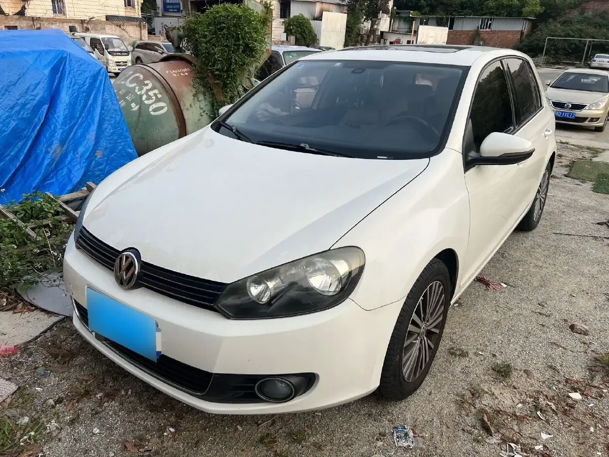 2012 Volkswagen Golf 1.4T 160HP L4 7DCT