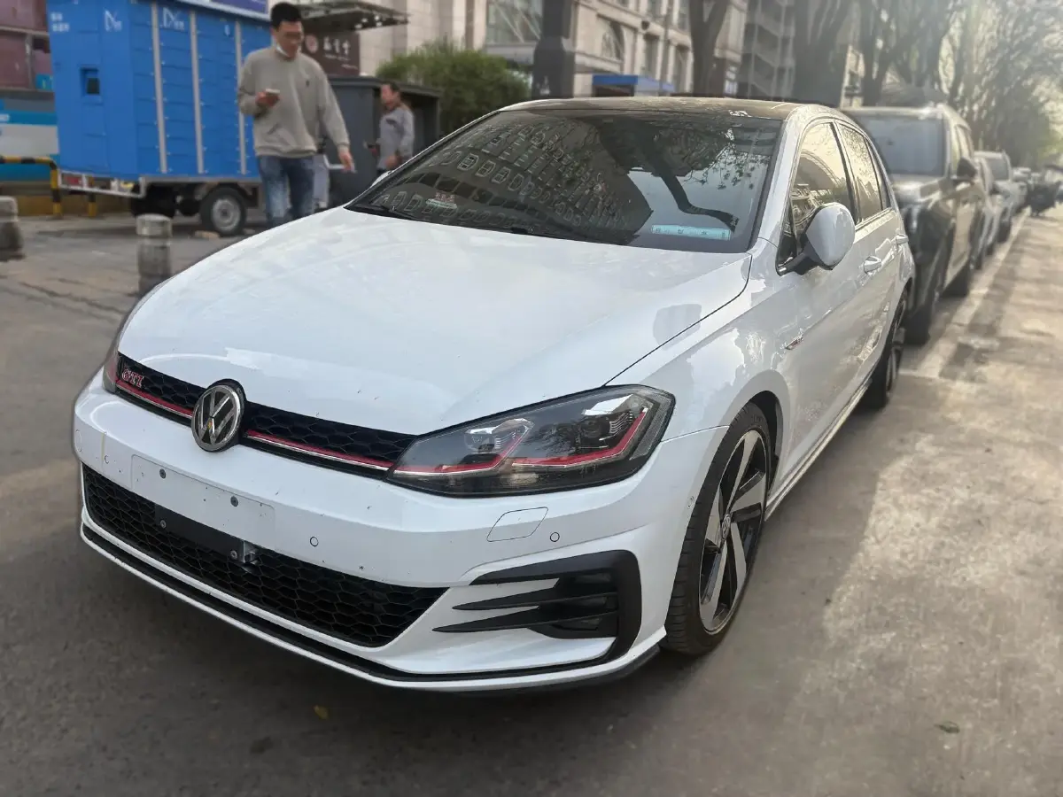 2019 Volkswagen GolfGTI 2.0T 220HP L4 7DCT