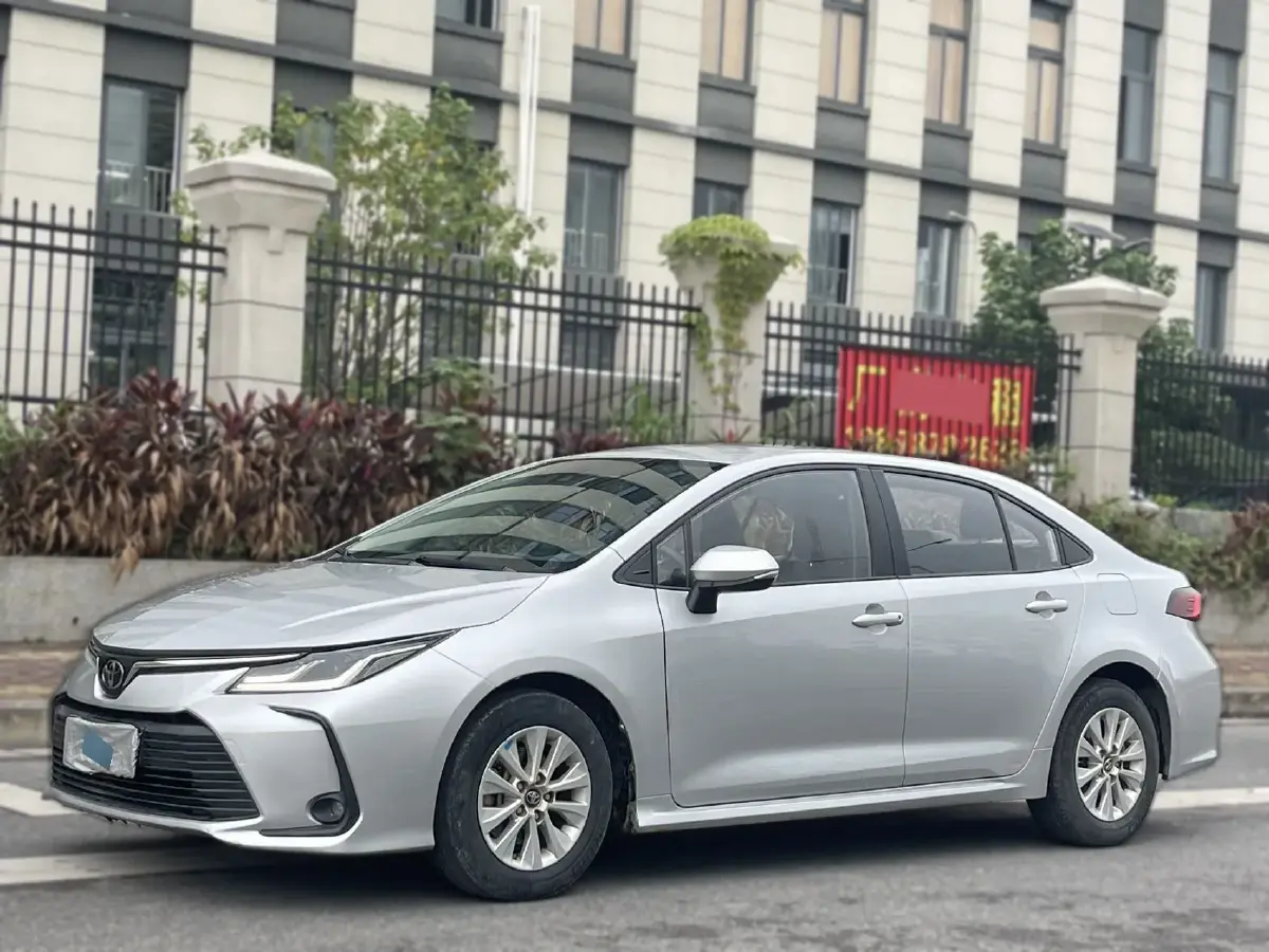 2021 Toyota Corolla 1.2T 116HP L4 CVT