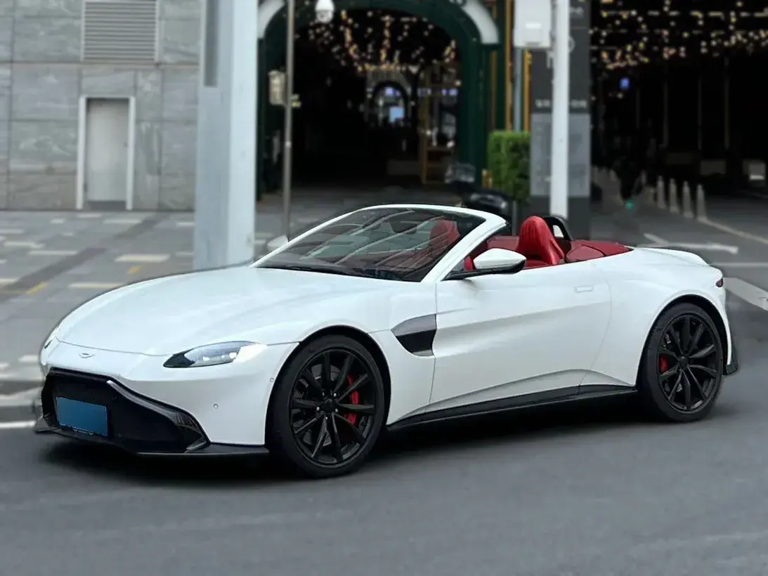 2022 Aston Martin V8 Vantage 4.0T 510HP V8 8AT