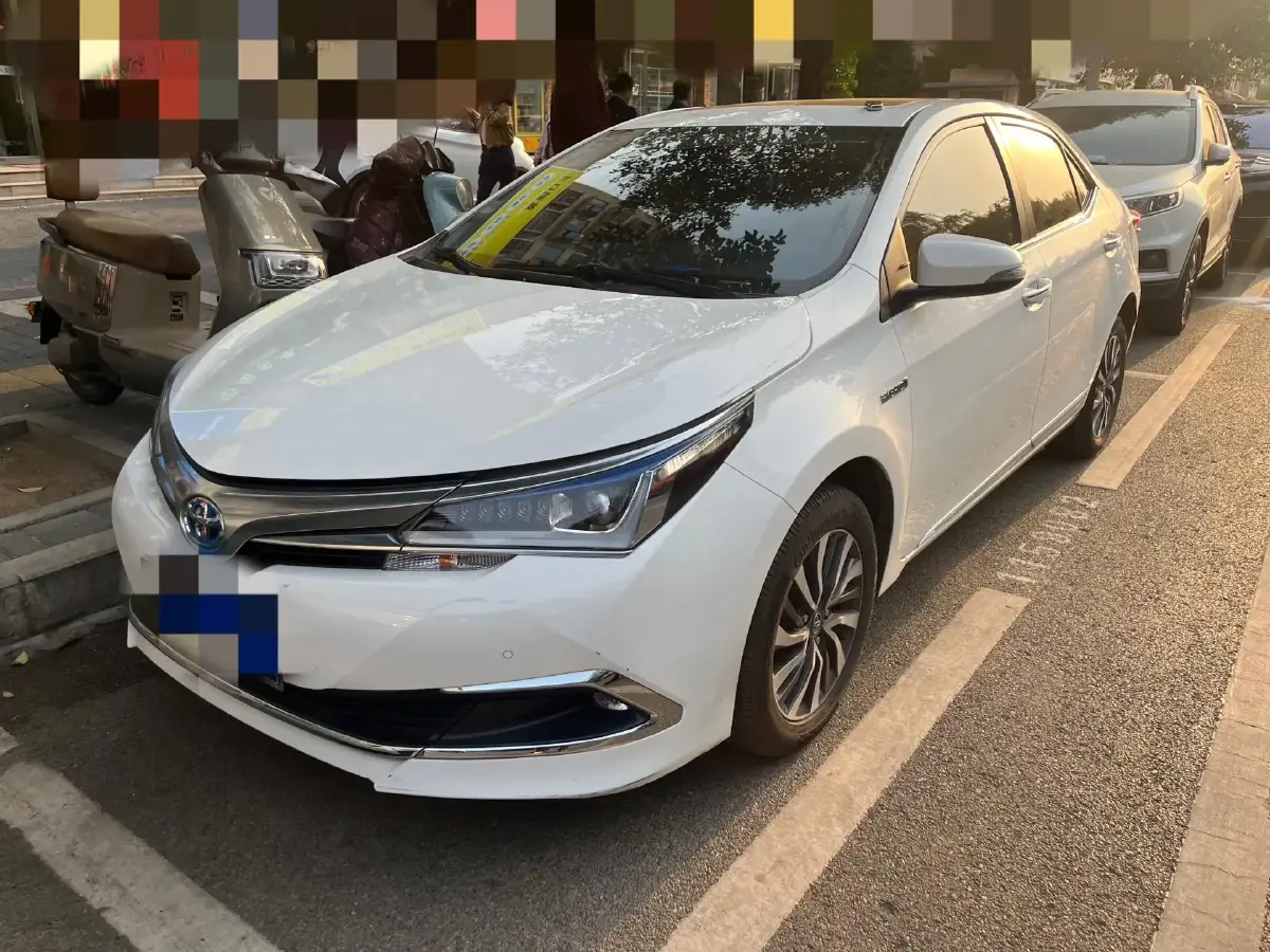 2017 Toyota Corolla 1.8L 99HP L4 E-CVT Hybrid