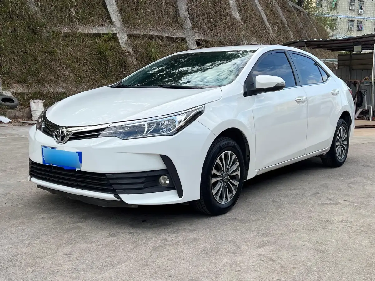 2017 Toyota Corolla 1.2T 116HP L4 6MT