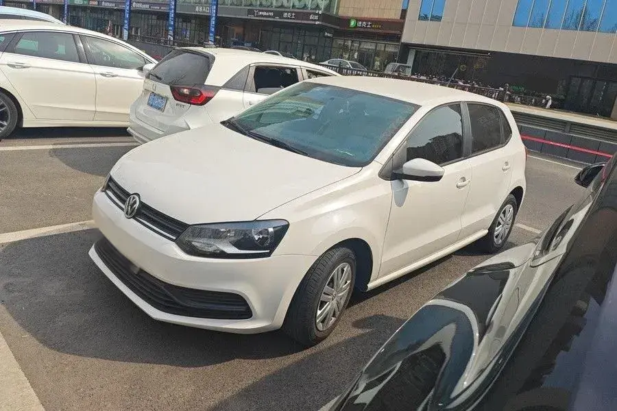 2018 Volkswagen Polo 1.5L 110HP L4 6AT