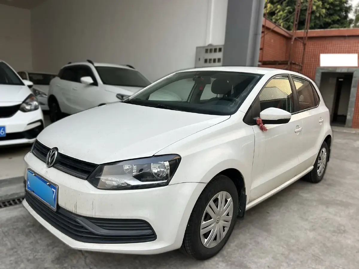 2016 Volkswagen Polo 1.4L 90HP L4 6AT