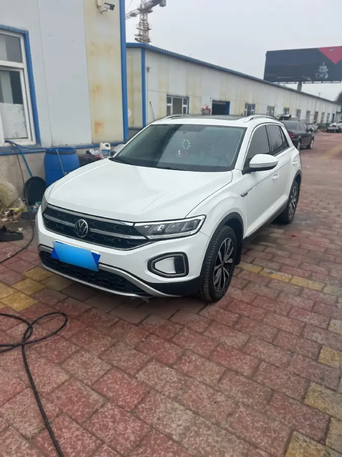 2024 Volkswagen T-Roc 1.4T 150HP L4 7DCT