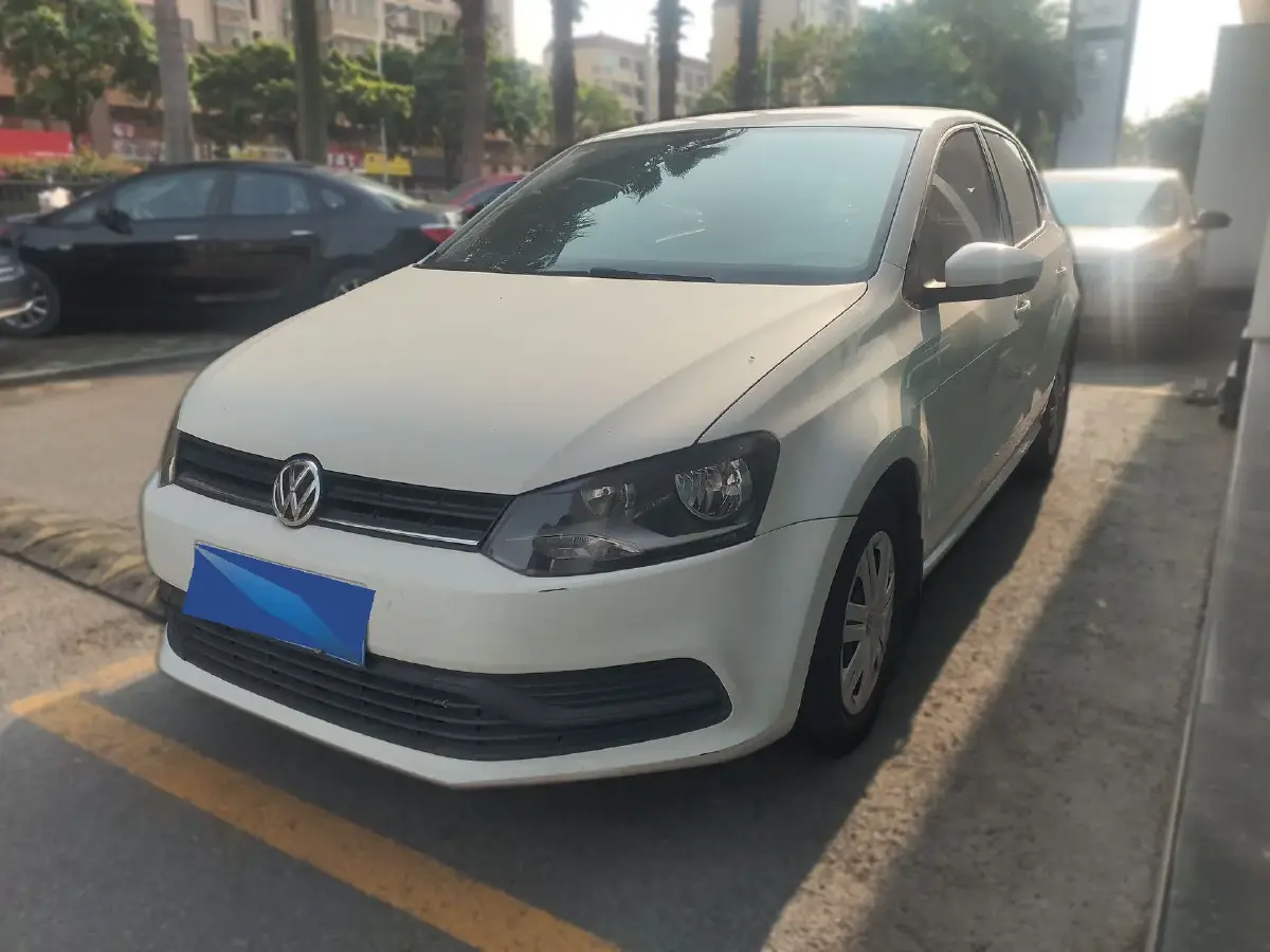 2016 Volkswagen Polo 1.4L 90HP L4 6AT