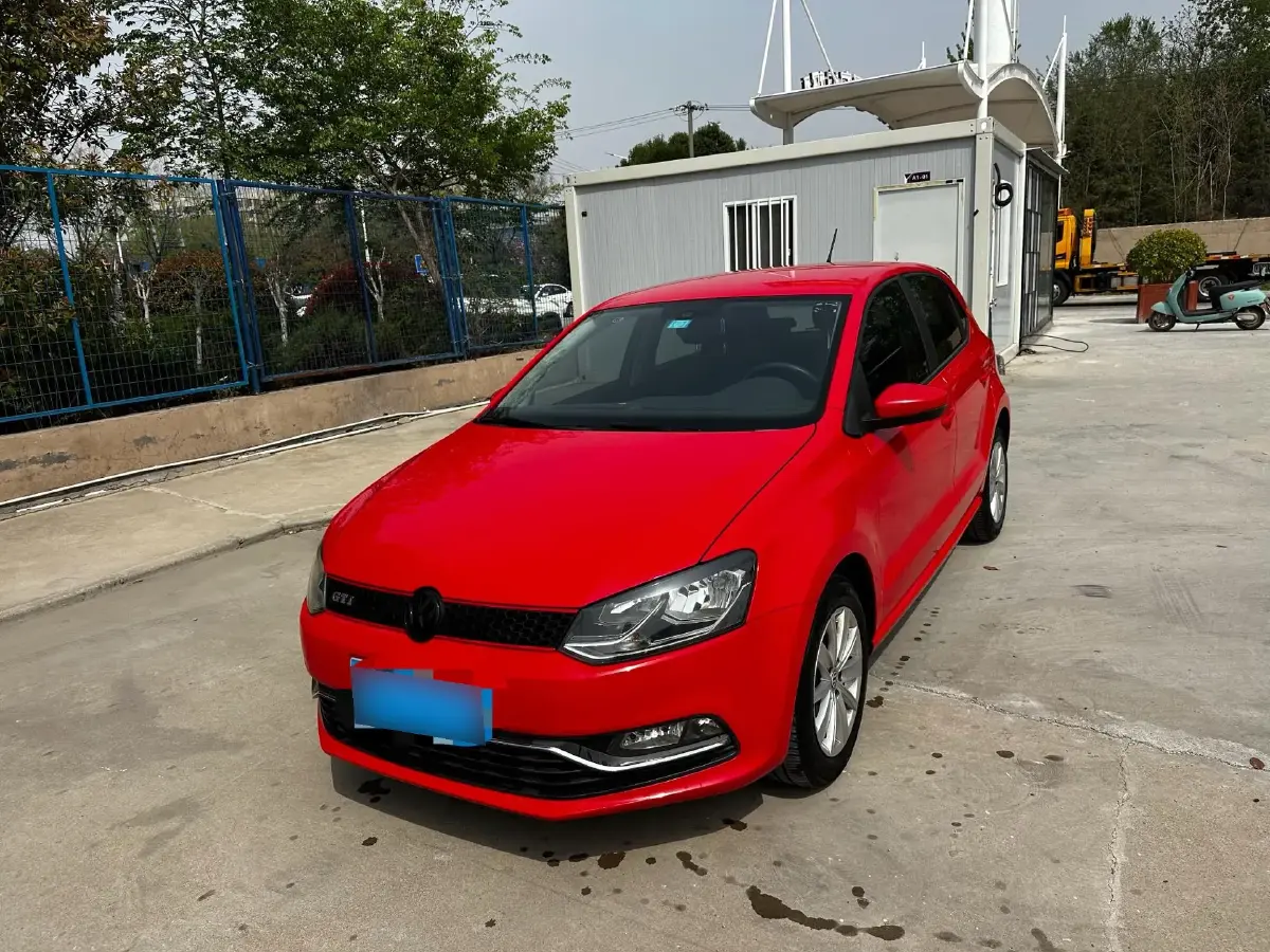 2014 Volkswagen Polo 1.6L 110HP L4 6AT