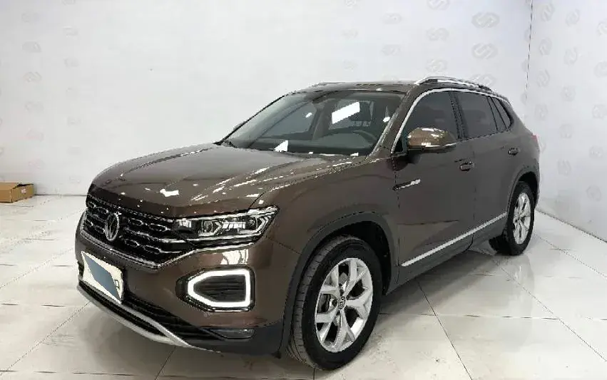 2021 Volkswagen Tayron 2.0T 220HP L4 7DCT