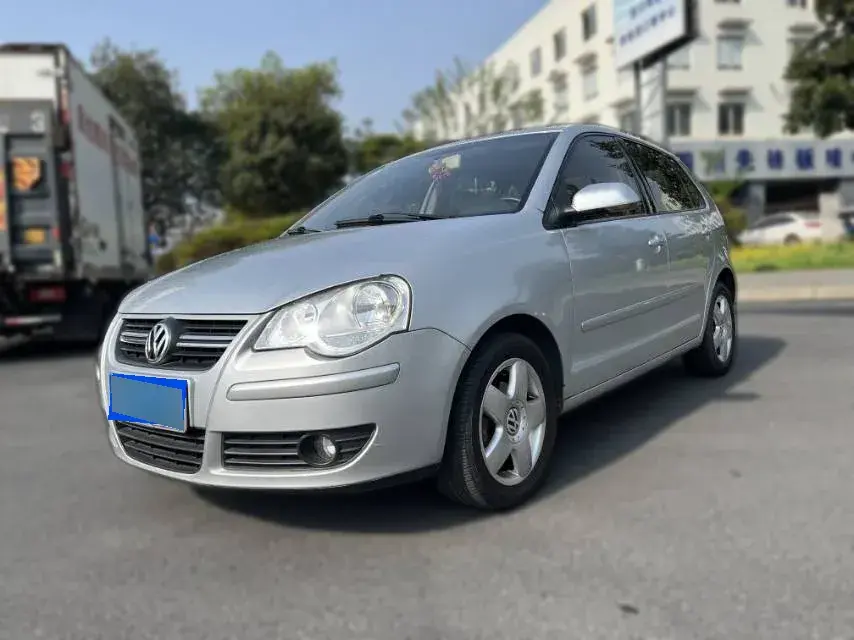 2009 Volkswagen Polo 1.6L 105HP L4 5MT