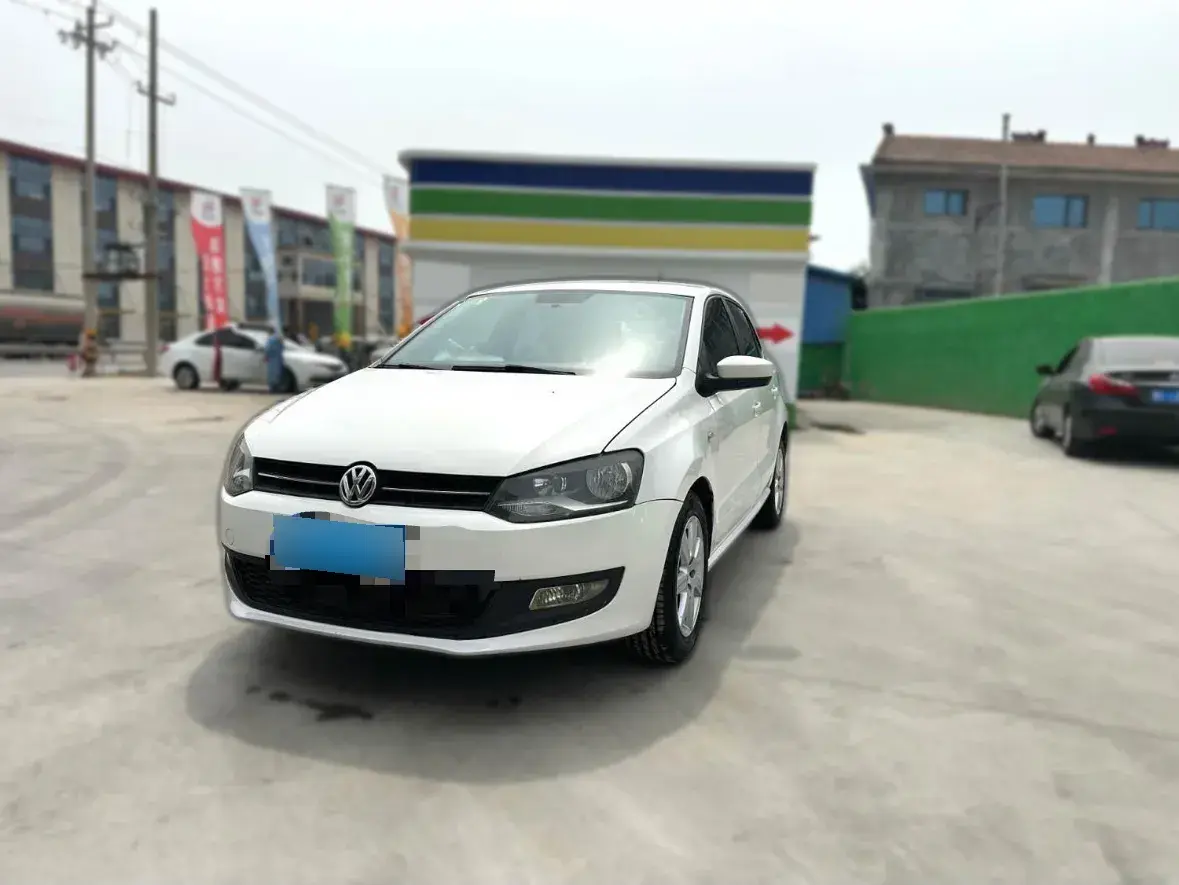 2013 Volkswagen Polo 1.4L 86HP L4 5MT