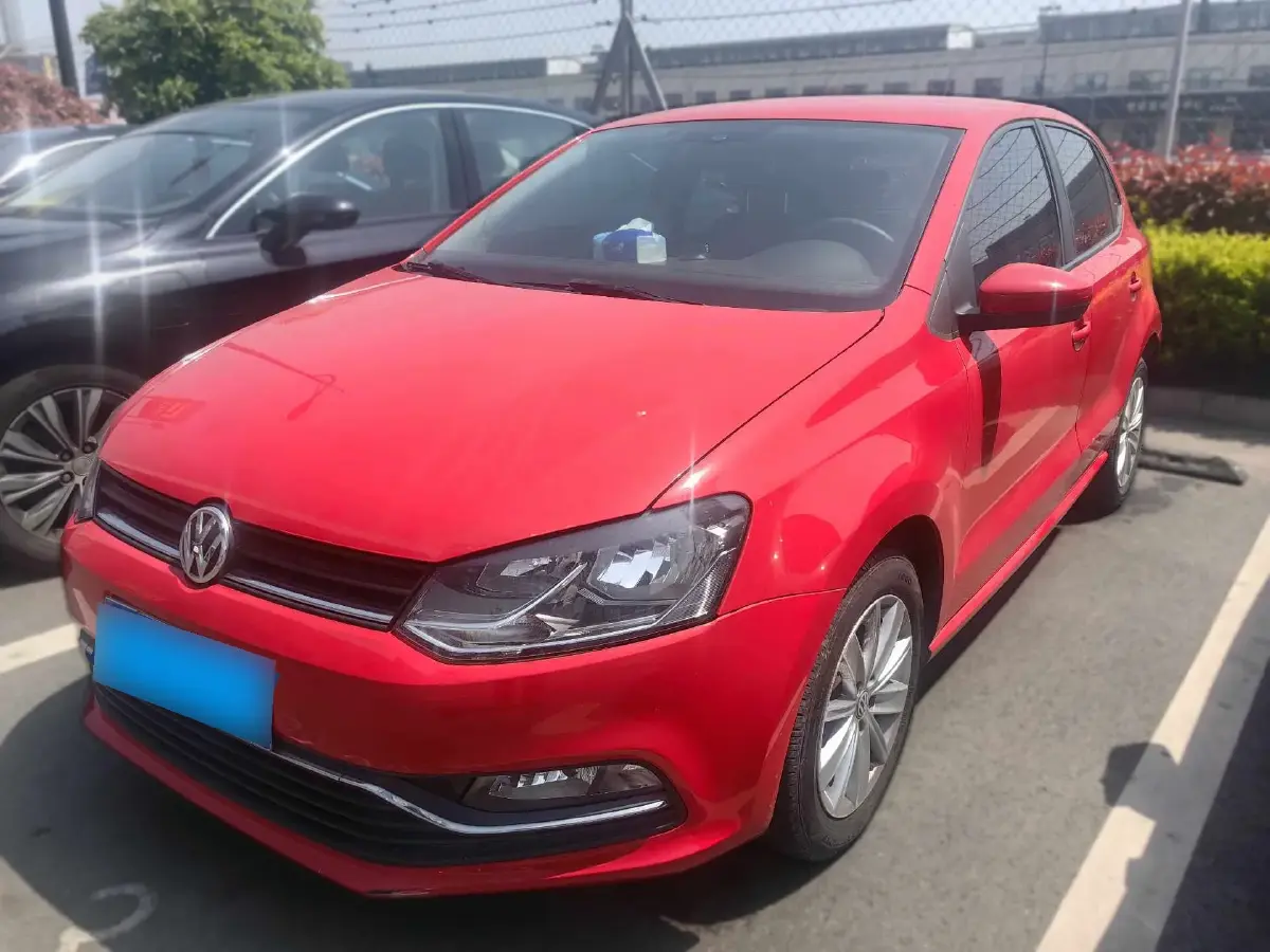 2014 Volkswagen Polo 1.6L 110HP L4 6AT