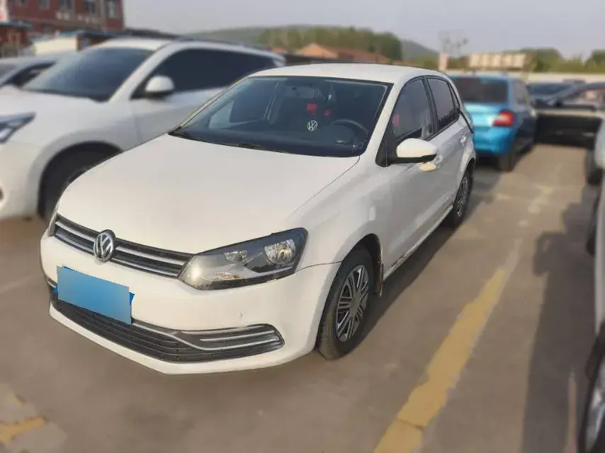 2016 Volkswagen Polo 1.4L 90HP L4 6AT