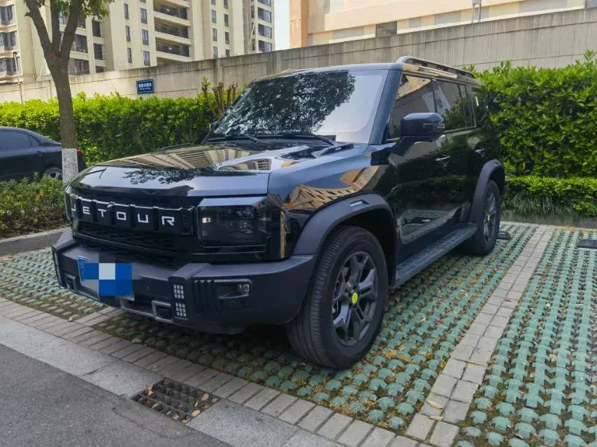 2023 Jetour Traveller 2.0T 254HP L4 7DCT