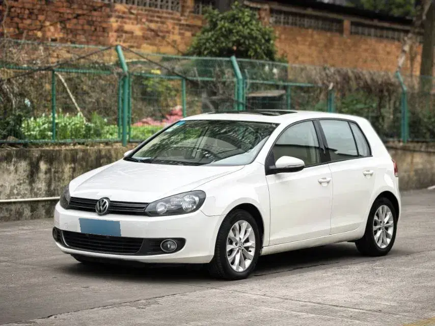 2012 Volkswagen Golf 1.4T 131HP L4 5MT