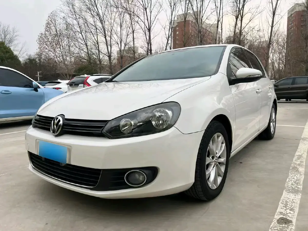 2011 Volkswagen Golf 1.6L 105HP L4 7DCT