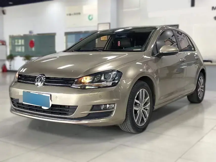 2014 Volkswagen Golf 1.4T 150HP L4 7DCT
