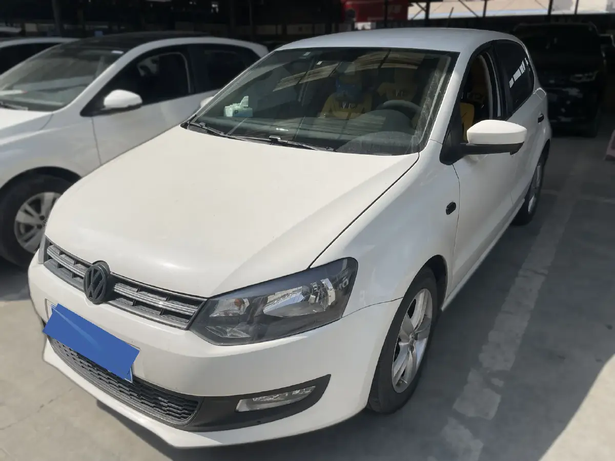 2011 Volkswagen Polo 1.4L 86HP L4 6AT