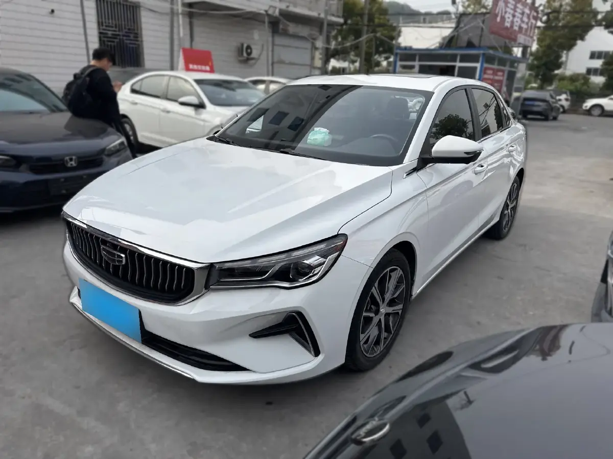 2022 Geely Emgrand 1.5L 114HP L4 CVT
