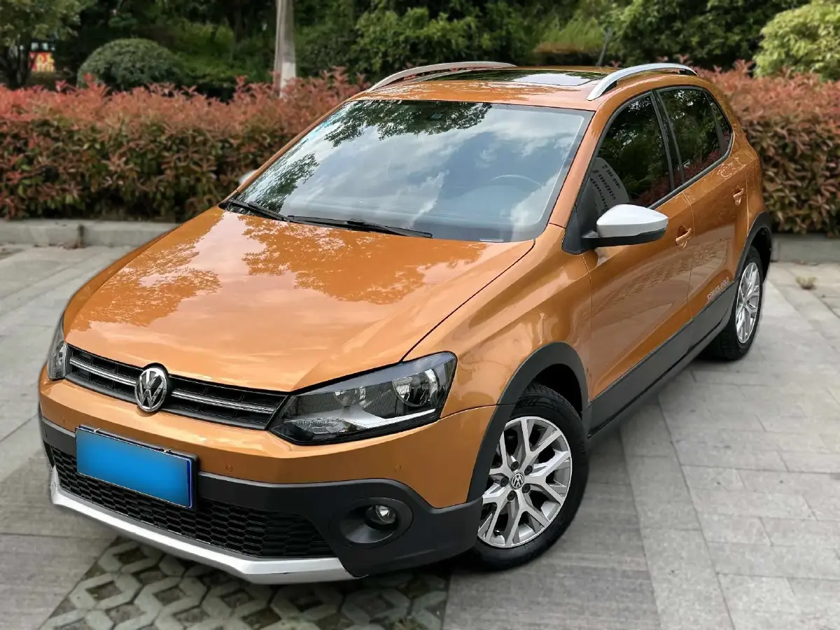 2014 Volkswagen Polo 1.6L 110HP L4 5MT
