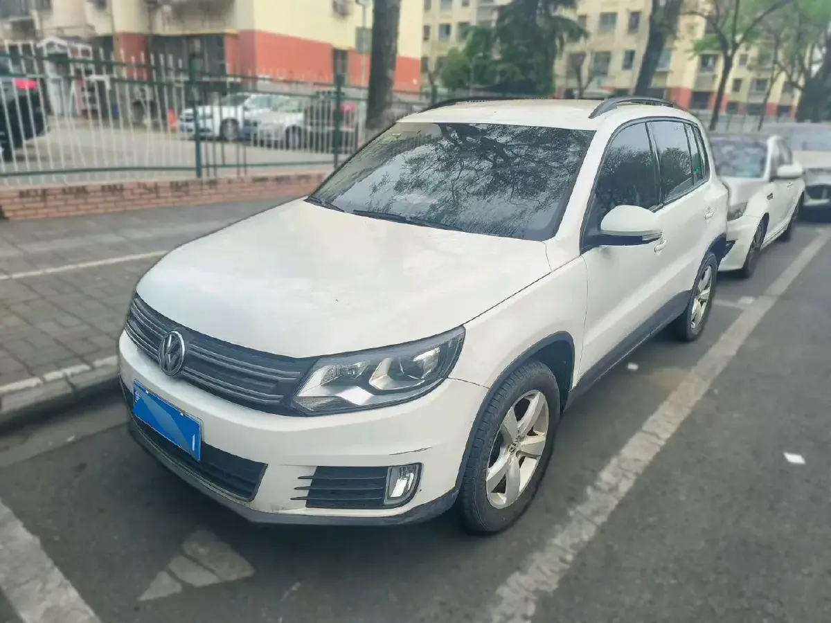 2013 Volkswagen Tiguan 1.8T 160HP L4 6AT