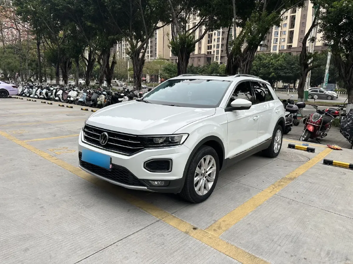 2021 Volkswagen T-Roc 1.4T 150HP L4 7DCT