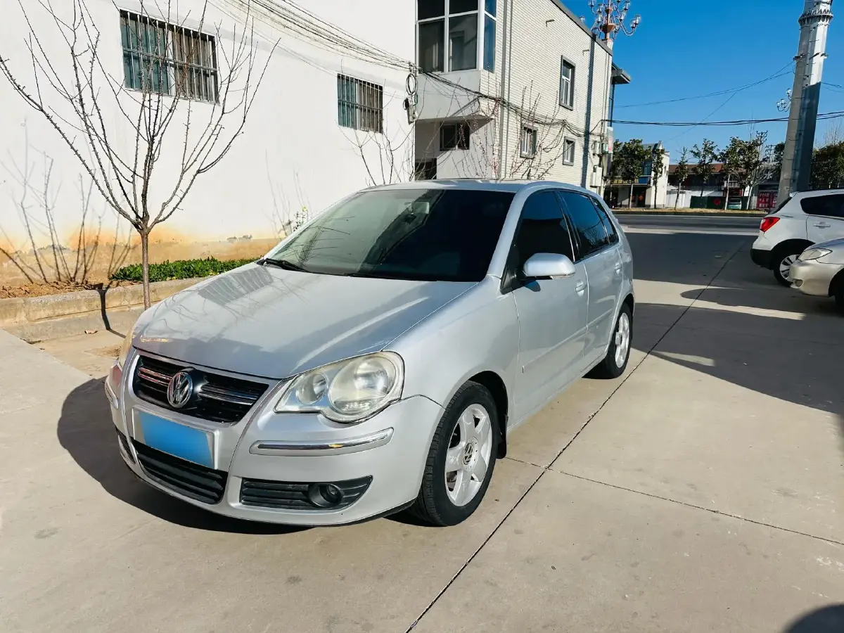 2009 Volkswagen Polo 1.6L 105HP L4 5MT