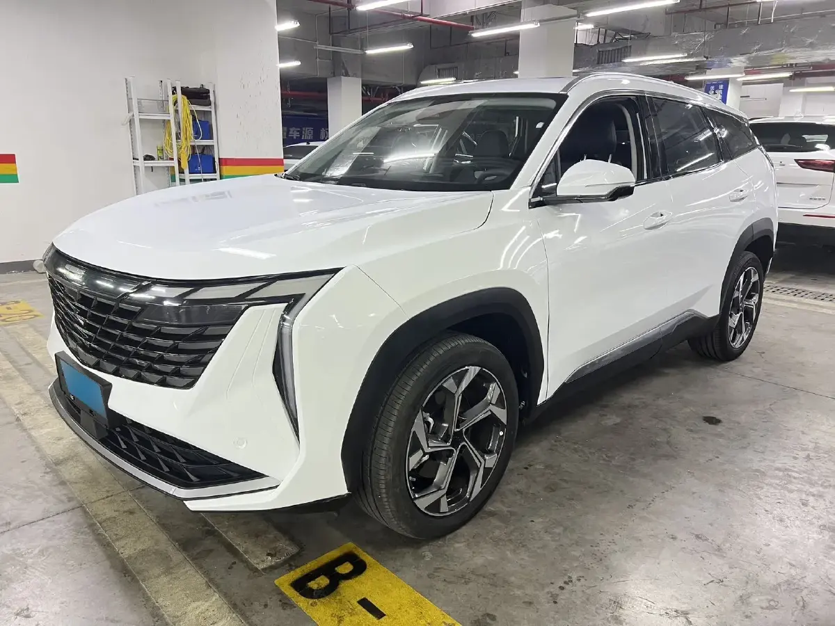 2023 Geely StarRay 1.5T 181HP L4 7DCT