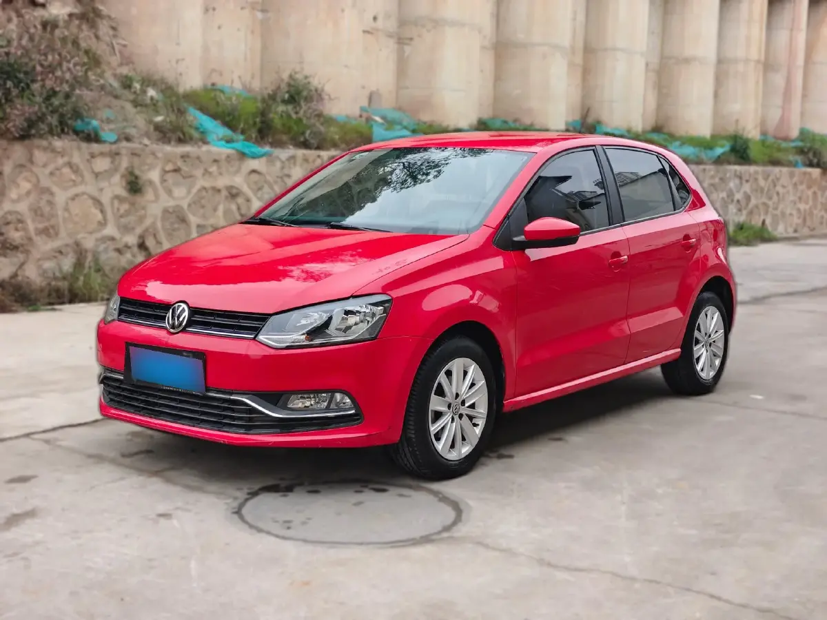 2014 Volkswagen Polo 1.6L 110HP L4 6AT