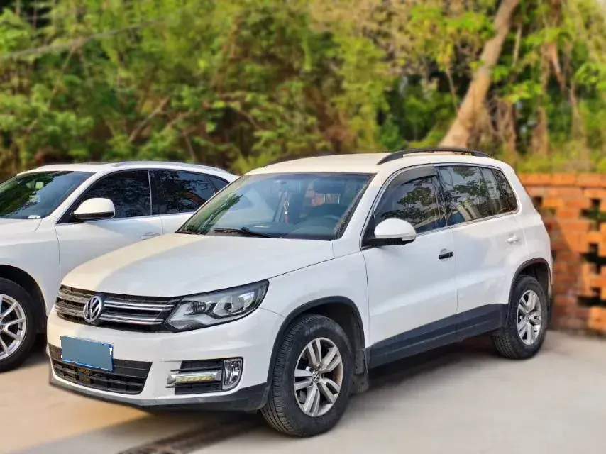 2015 Volkswagen Tiguan 1.8T 160HP L4 6MT