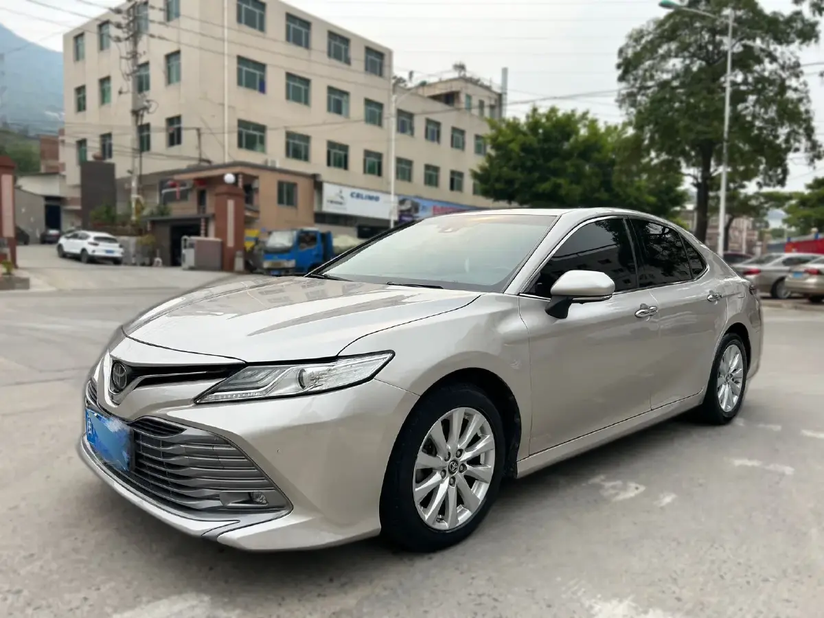 2018 Toyota Camry 2.0L 169HP L4 6AT