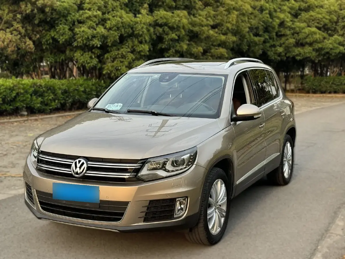 2013 Volkswagen Tiguan 2.0T 200HP L4 6AT