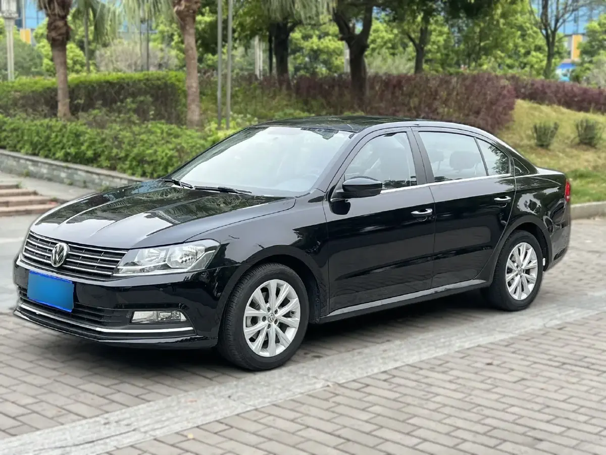 2017 Volkswagen Lavida 1.4T 131HP L4 7DCT