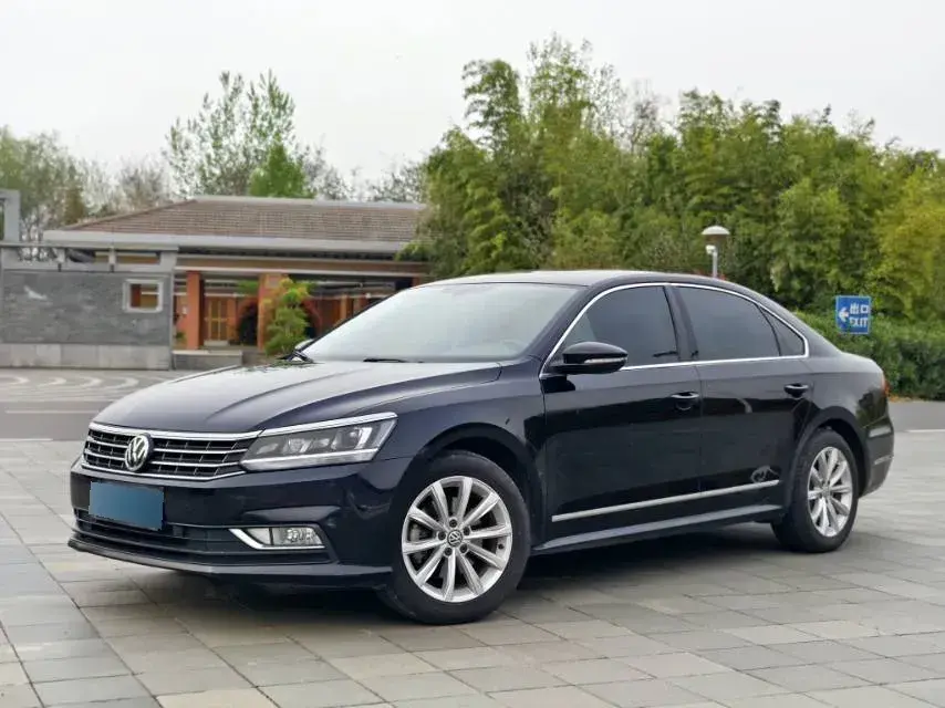 2017 Volkswagen Passat 1.8T 180HP L4 7DCT