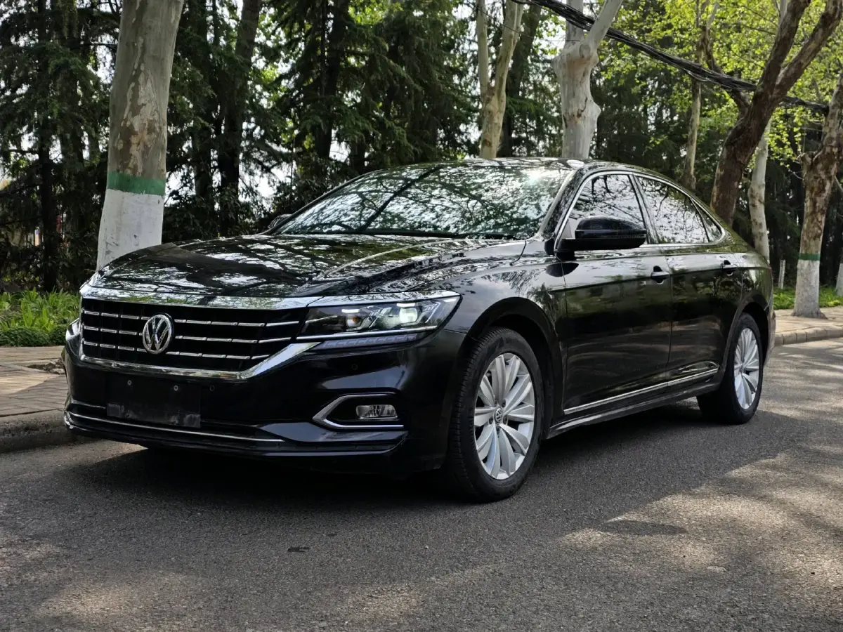2019 Volkswagen Passat 2.0T 186HP L4 7DCT