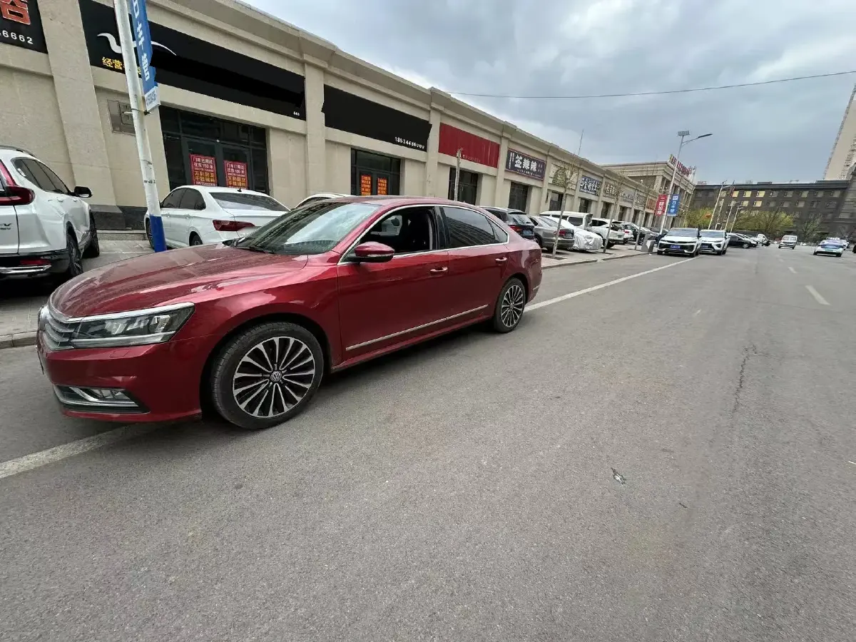 2016 Volkswagen Passat 1.8T 180HP L4 7DCT