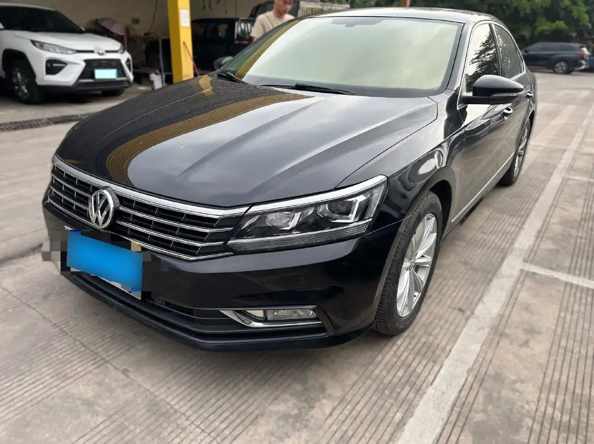 2017 Volkswagen Passat 1.8T 180HP L4 7DCT