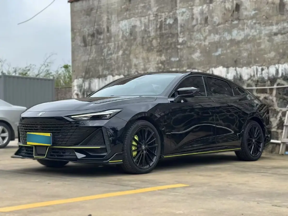 2022 ChangAn UNI-T 1.5T 188HP L4 7DCT