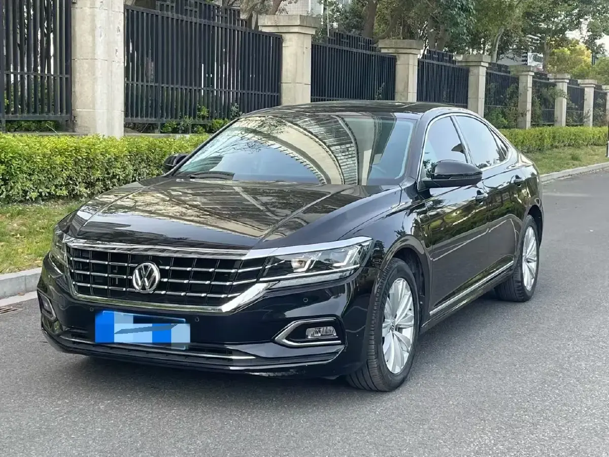 2019 Volkswagen Passat 2.0T 186HP L4 7DCT