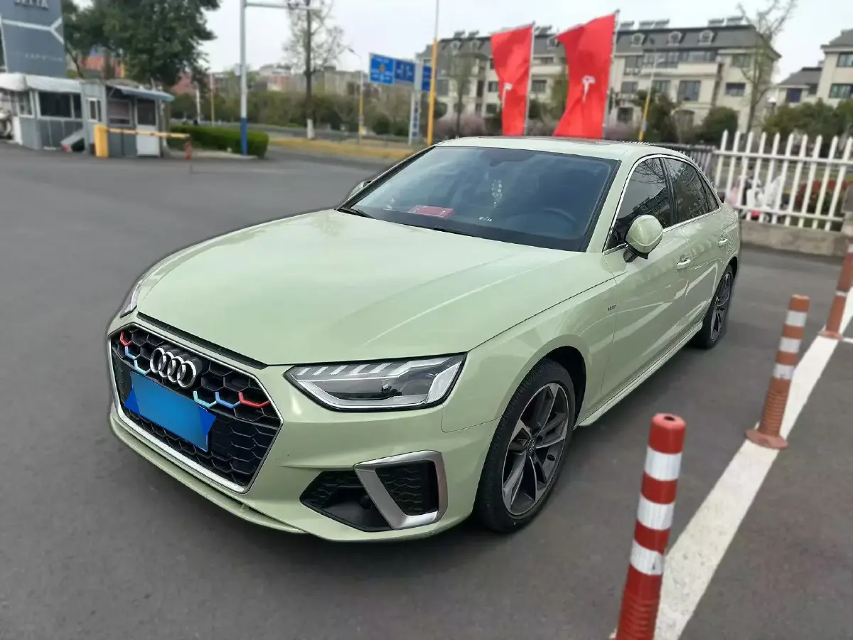 2020 Audi A4L 2.0T 150HP L4 7DCT